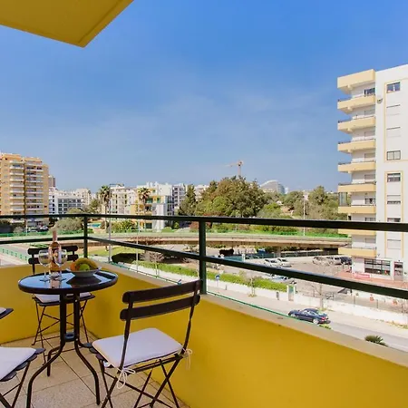 Light & Comfy W/ Pool & Balcony By Lovelystay Portimao